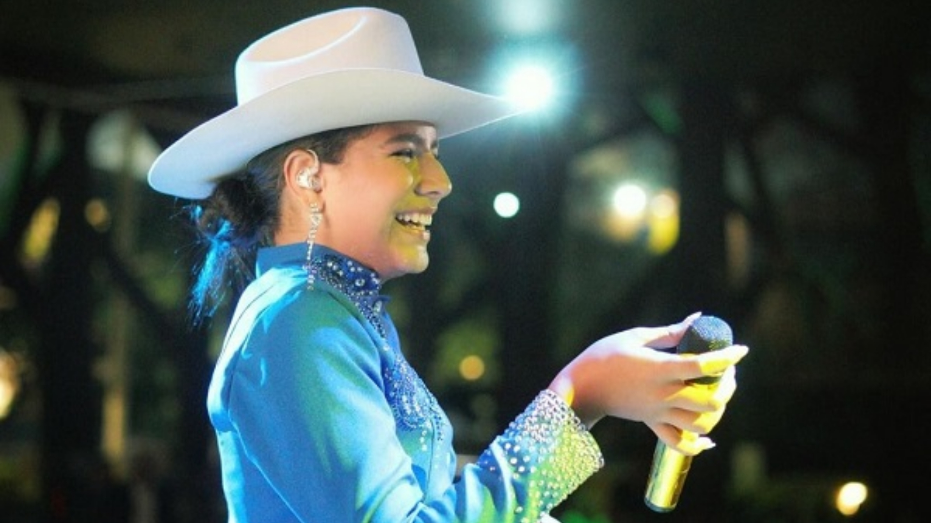 Emily Galaviz suspende gira internacional por problemas de salud