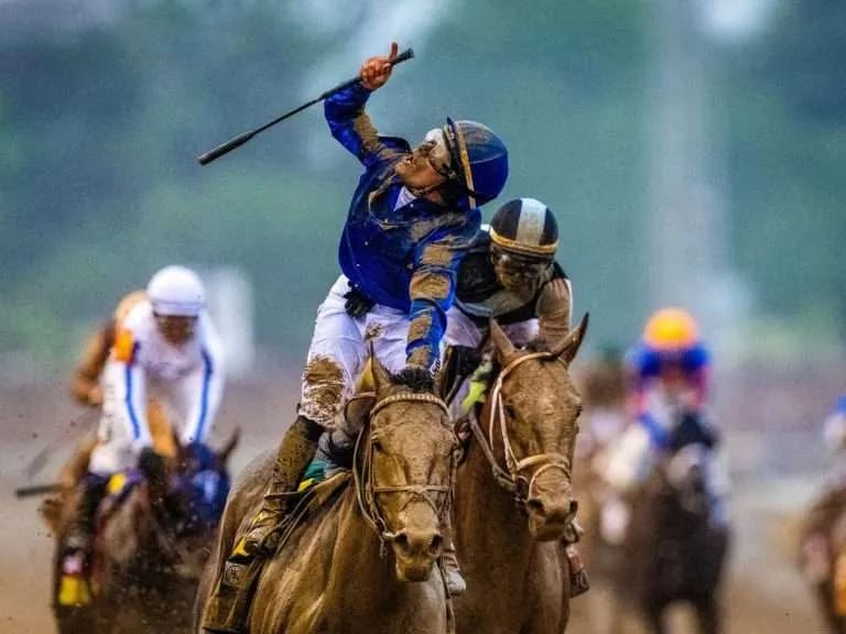 Junior Alvarado es el cuarto venezolano en conquistar el Kentucky Derby