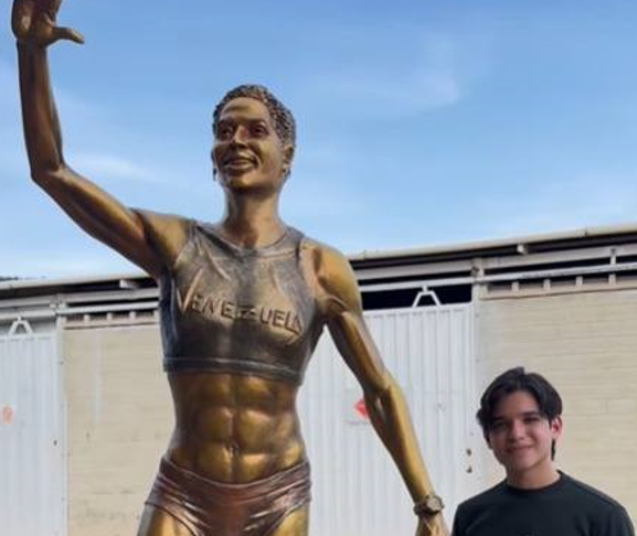 Josué Benjamín Figueroa rinde tributo a Yulimar Rojas con una nueva escultura