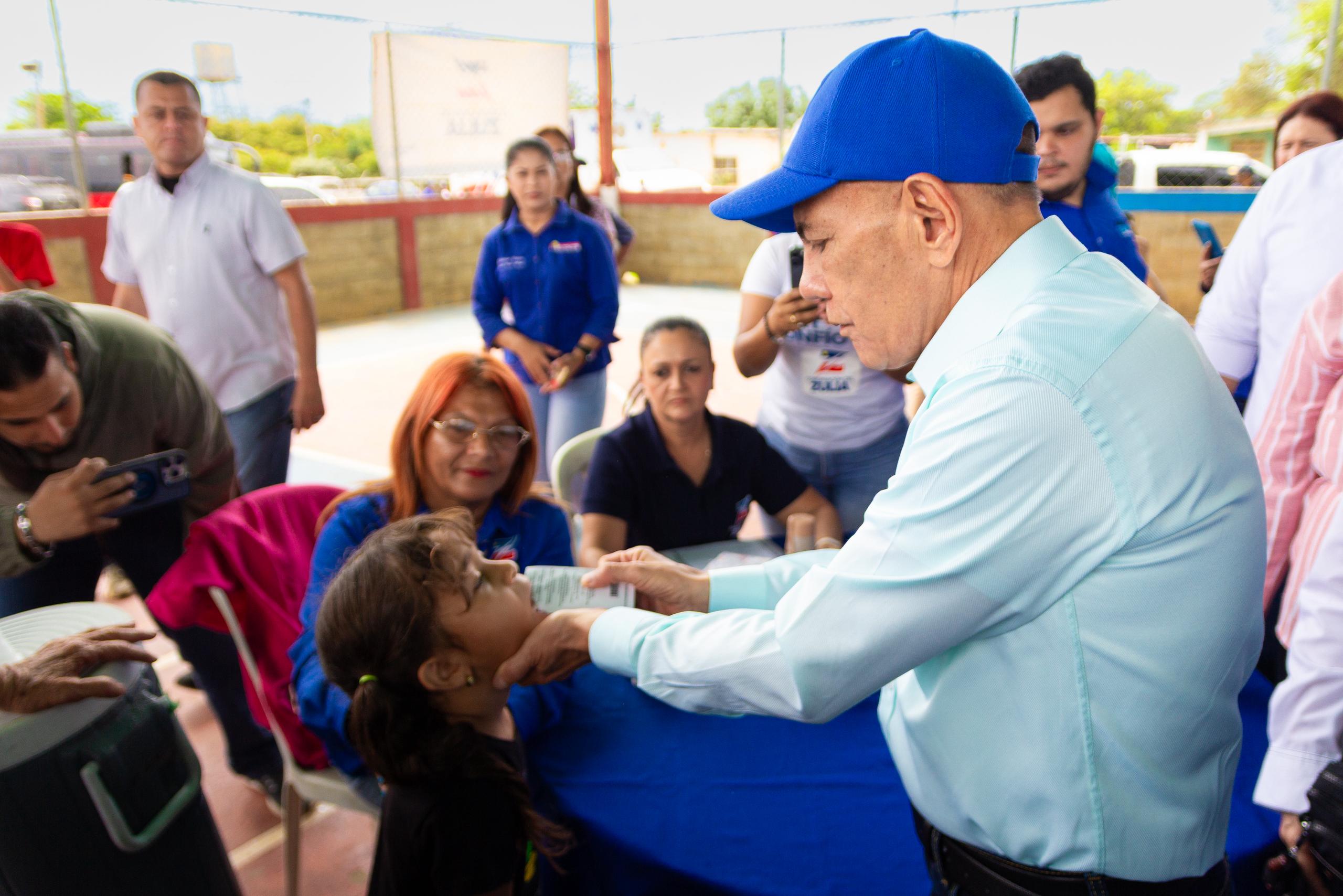 Rosales en gira por Miranda inició e inspeccionó obras y programas sociales