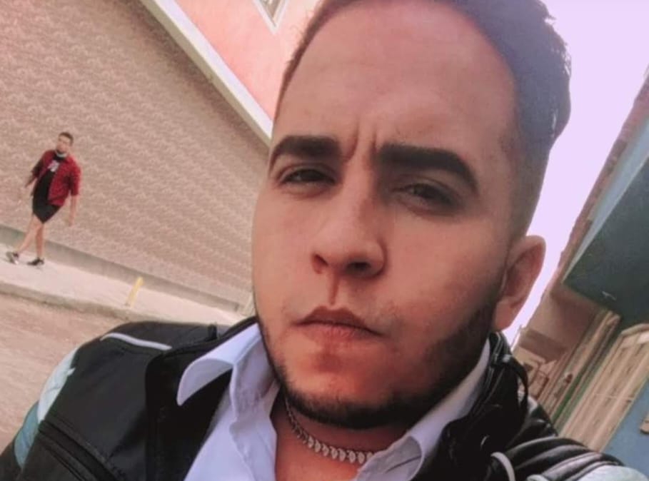 Llegan a Maracaibo los restos del joven Jhoxell Rincón tras ser asesinado en Perú
