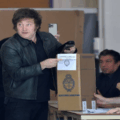 Milei vota en las elecciones legislativas de Buenos Aires
