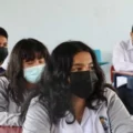 Ecuador ordena uso de mascarilla en escuelas de cuatro provincias por casos de tosferina