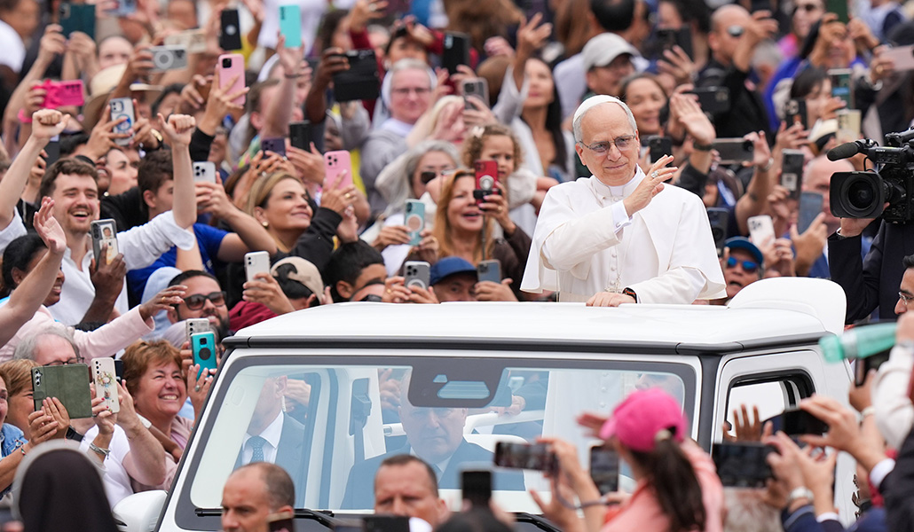 El papa León XIV confirmó la disponibilidad del Vaticano para acoger las negociaciones entre Ucrania y Rusia