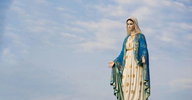 Cada 31 de mayo se celebra la coronación de la Virgen María
