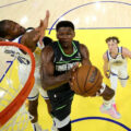 Timberwolves volvió a superar a Warriors y se adelanta en las semifinales de la Conferencia Oeste