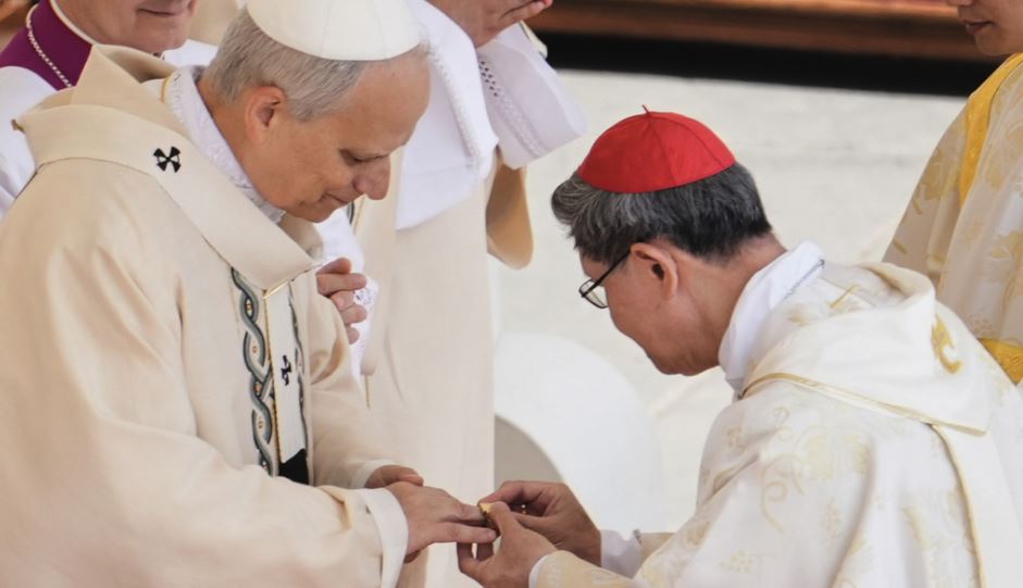 Fue entregado el Anillo del Pescador al papa León XIV este domingo 18-May