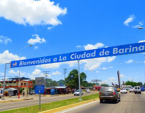 Grabaron la fuerte agresión de un hombre contra su expareja en Barinas