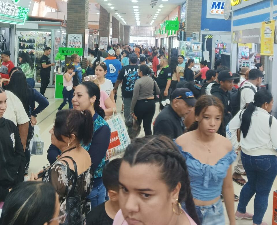 Se mueve el comercio: Maracuchos buscan el 