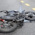 Choque de moto contra una pared dejó a un hombre herido en Los Filuos