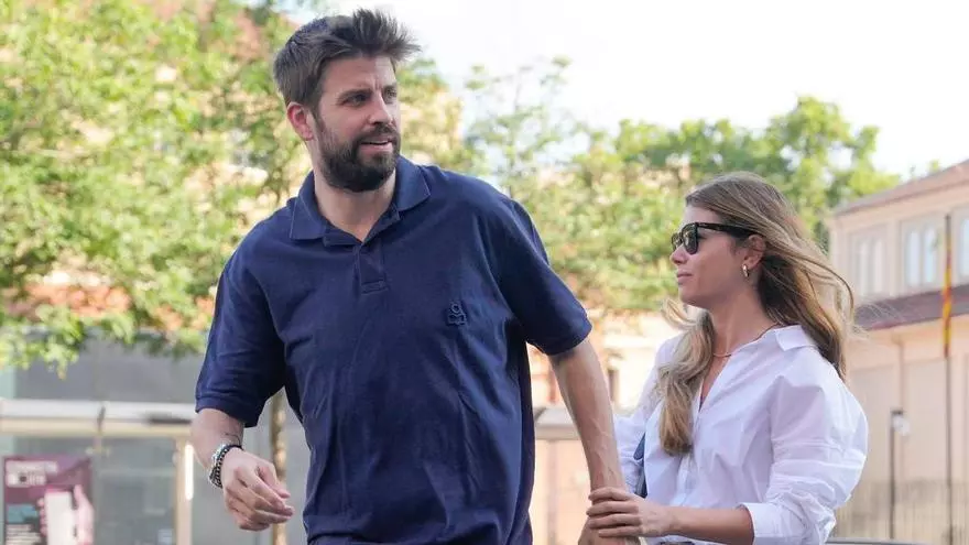 Abuchearon tan feo a Piqué y Clara Chía en un restaurante que se tuvieron que ir escoltados por unos policías