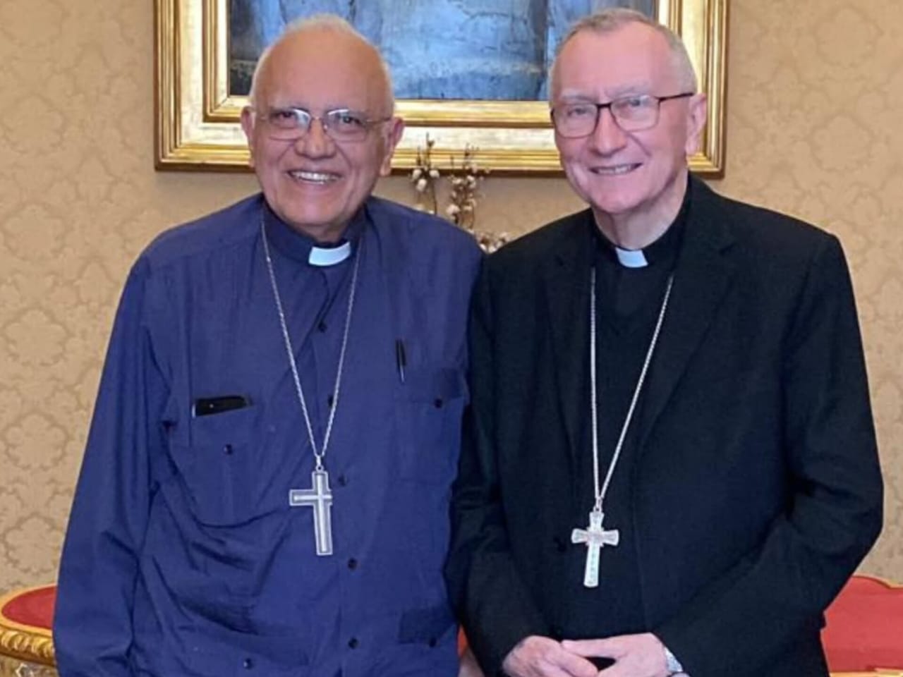 Cardenal Baltazar Porras sostuvo un encuentro con su par Pietro Parolin en El Vaticano a días del cónclave para elegir al sustituto del papa Francisco
