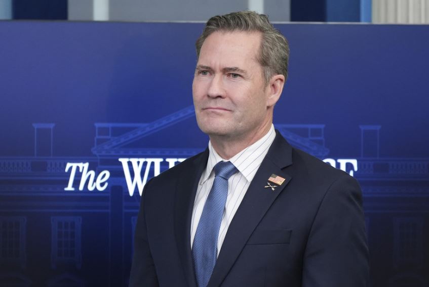 Mike Waltz, asesor de Seguridad Nacional de Trump deja su cargo tras escándalo