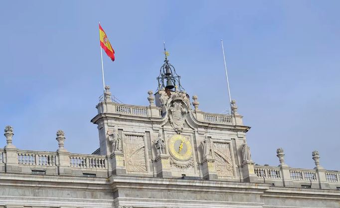 España planea regularizar a más de 66 mil venezolanos