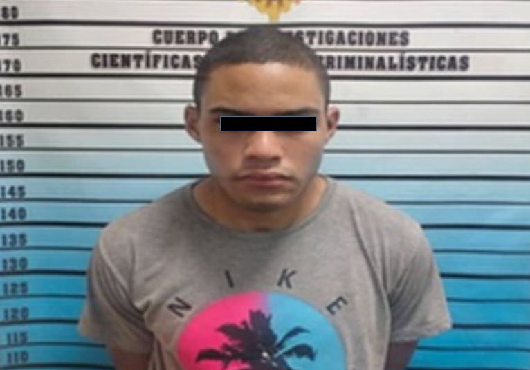 En Caracas: Asesinó a su amigo estilista con unas tijeras y huyó con ropa de la víctima
