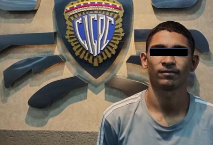 Mataron a un hombre al empujarlo por las escaleras de una pasarela en Caracas