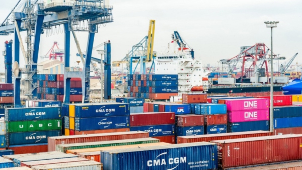 Falcón busca habilitar nuevas conexiones aéreas e incrementar las exportaciones a las islas del Caribe