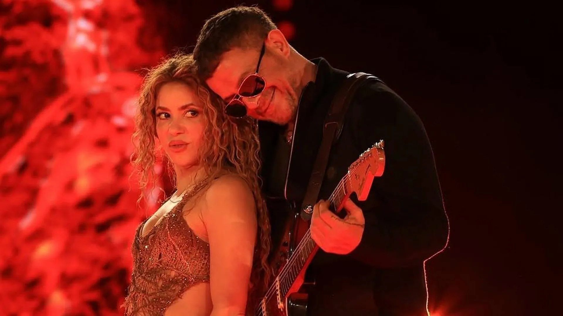 Shakira y Alejandro Sanz juntos de nuevo en el escenario a 20 años del estreno de ‘La Tortura’