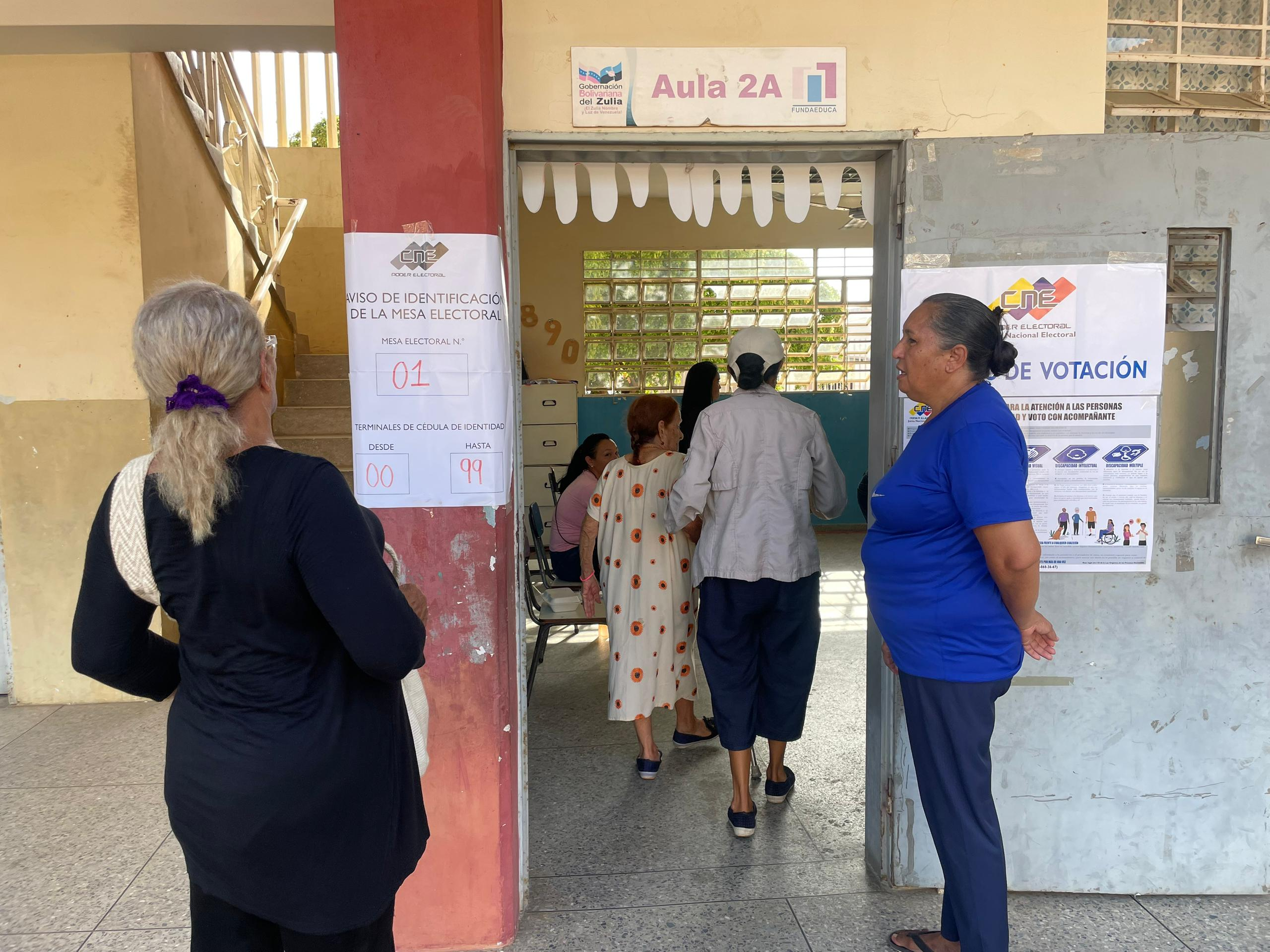 Centros de votación en Maracaibo continúan abiertos recibiendo electores