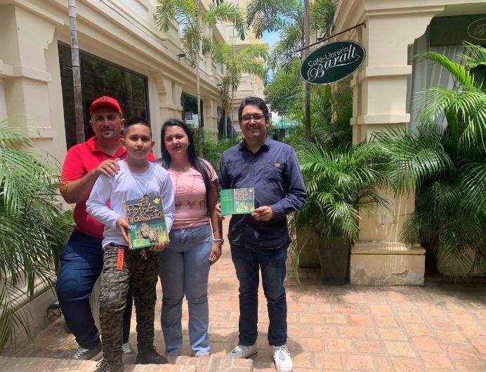 Historia de un niño zuliano que aprendió a hacer libros de caballos bien bonitos