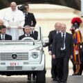 Un papamovil será destinado a la asistencia de la población y niños de la Franja de Gaza: Lo pidió Francisco