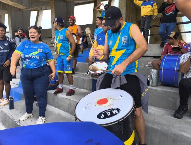 Barra “Los del Barrio”: “Con vos hasta que el Lago se seque”