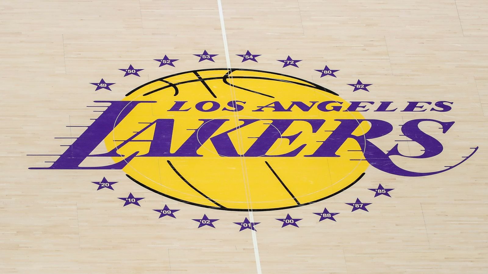 Bombazo en la NBA: La familia Buss vende a los Lakers por una cifra récord