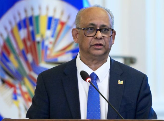 El secretario general de la OEA pide respetar los derechos humanos de los deportados