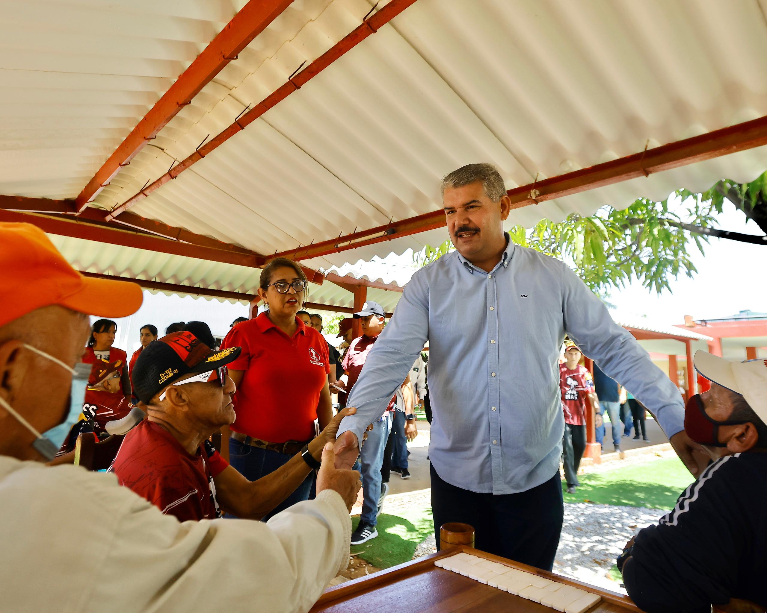 Gobernador Caldera impulsa rehabilitación de centro para adultos mayores en Maracaibo