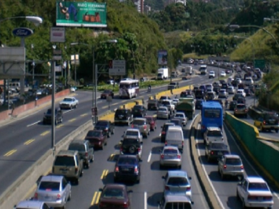 Cerrarán parcialmente este 2-Jun la Autopista Prados del Este por rehabilitación