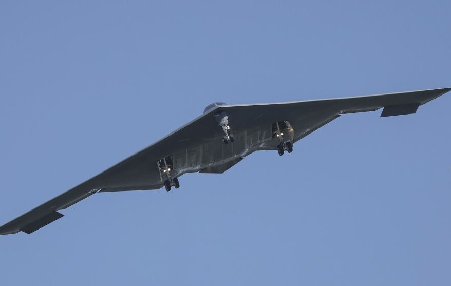 Los bombarderos B-2 involucrados en el ataque estadounidense contra Irán regresan a la base aérea de Missouri