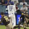 Robert Suárez fue suspendido por tres juegos después de golpear a Shohei Ohtani