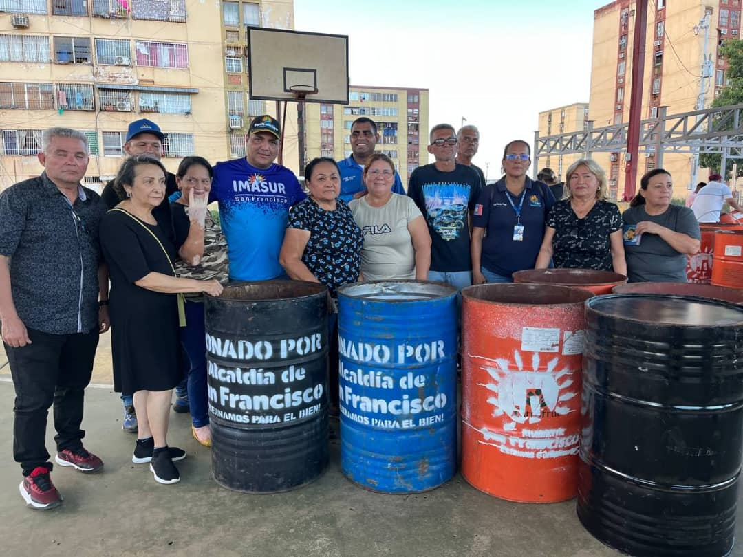 Residentes de los sectores Plaza y Ciudad El Sol reciben kits para recolección de desechos sólidos