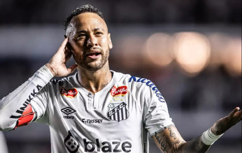 Neymar renueva hasta finales de año con el Santos