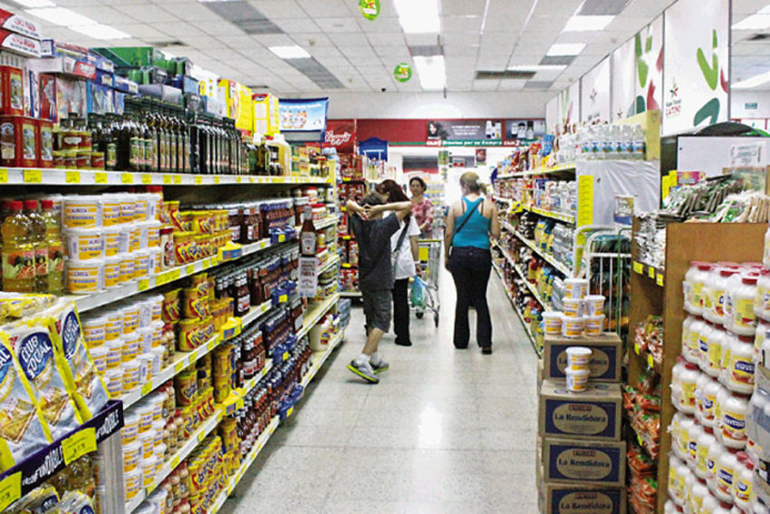 El 95% de los pagos en supermercados se realizan en bolívares