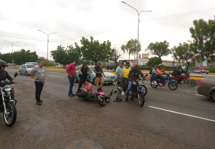 Dos lesionados en accidente vial en la Circunvalación uno de Maracaibo