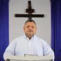 ICE detiene a pastor por exceder el tiempo de su visa hace más de 20 años
