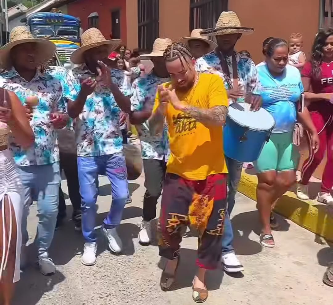 Al ritmo de los tambores Nacho disfruta de unas vacaciones en Choroní
