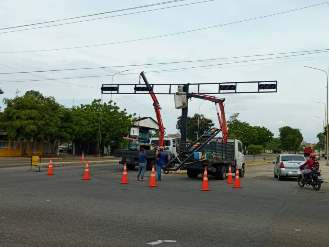 Alcaldía de Maracaibo inicia la semaforización en la prolongación Circunvalación N° 2