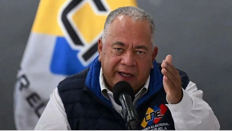 Elvis Amoroso da la bienvenida a los Veedores Internacionales