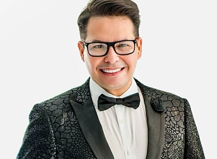 El diseñador zuliano Douglas Tapia engalanará la preliminar del “Miss Universe Latina”