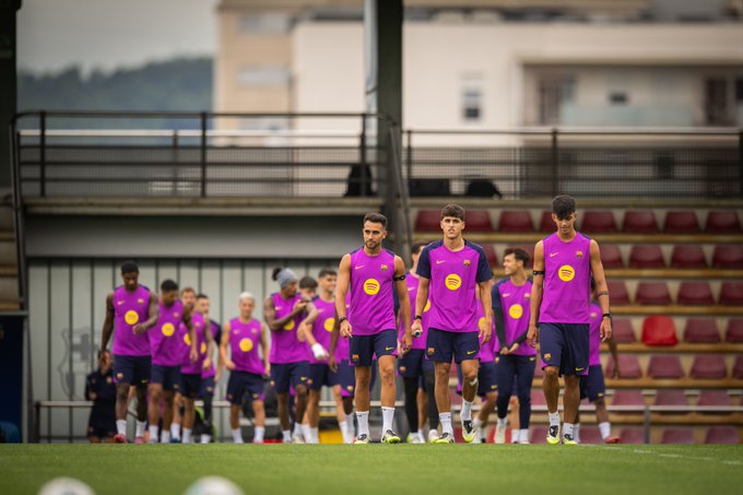 Barcelona iniciará gira asiática con una plantilla de 30 jugadores