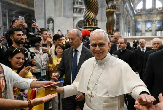 El papa León XIV pide a los ‘influencers’ católicos llevar la paz a las redes sociales