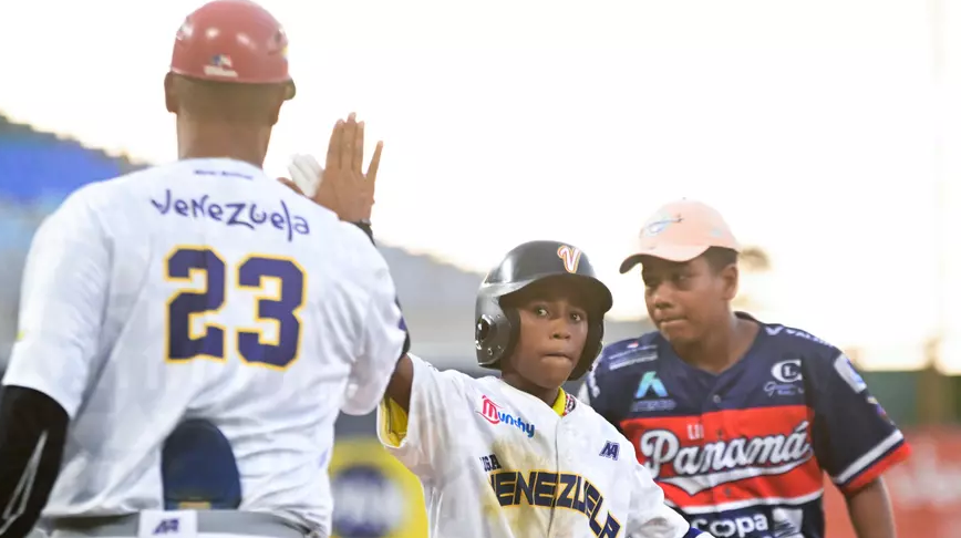 Venezuela extiende su invicto tras remontar ante Panamá en la Serie del Caribe Kids