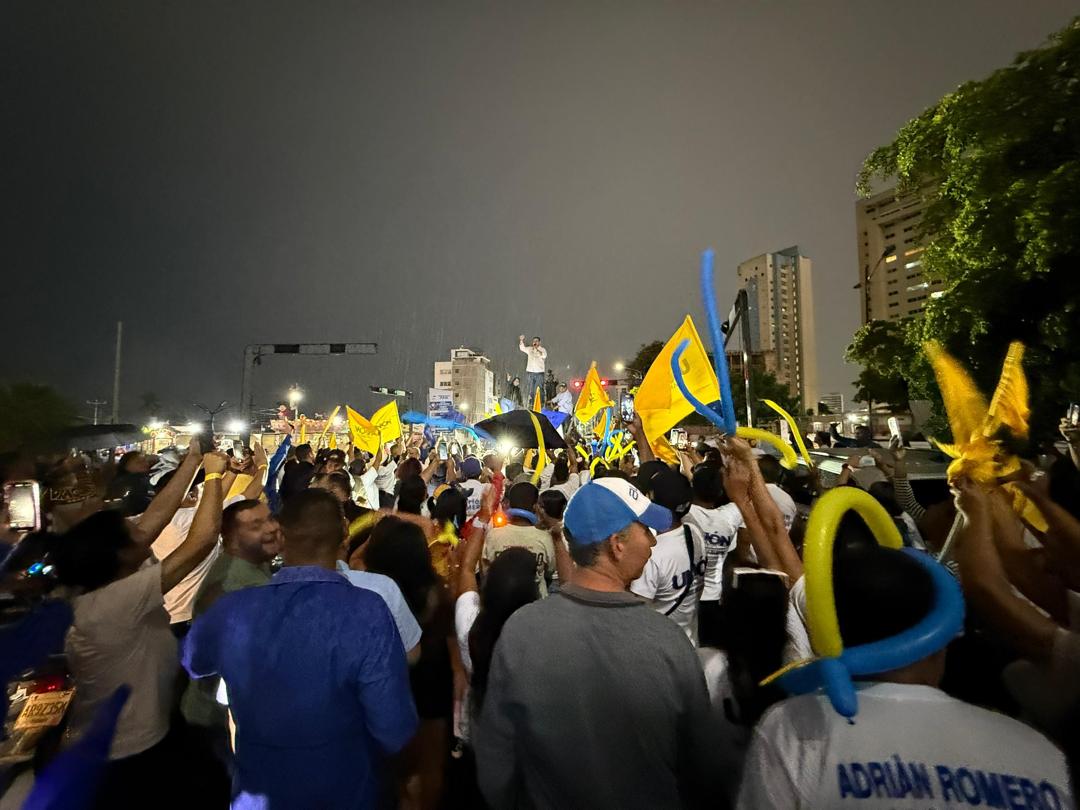 Adrián Romero Martínez arranca su campaña electoral promoviendo el voto en recorrido por 10 parroquias de Maracaibo