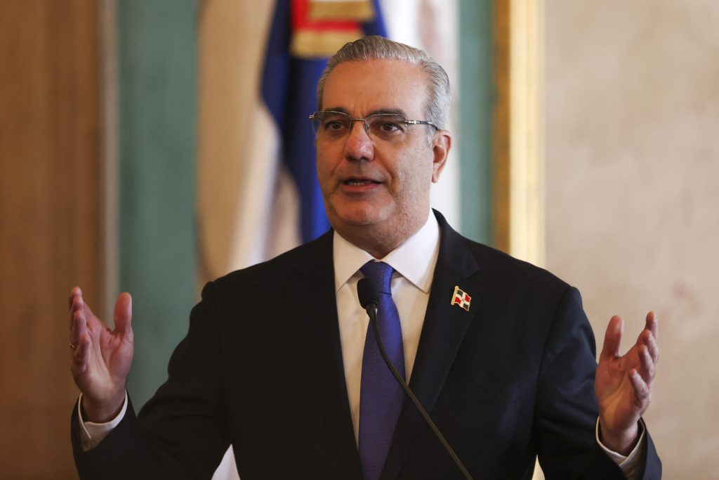 Presidente de República Dominicana reiteró que están evaluando reanudar los vuelos con Venezuela