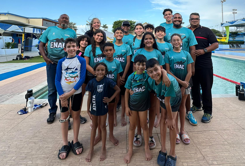El Colegio de Médicos del Zulia recibió a la Escuela de Natación Alejandro Caldera en sus instalaciones
