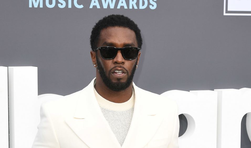 P. Diddy recibe una ovación de pie de los reclusos tras la victoria judicial