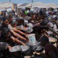 Gaza: nuevos ataques cerca a zonas de entrega de ayuda humanitaria dejan decenas de muertos