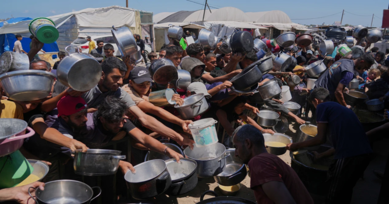 Gaza: nuevos ataques cerca a zonas de entrega de ayuda humanitaria dejan decenas de muertos